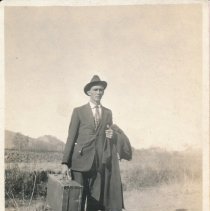 Ed (Edgar) Epperly going into the Army