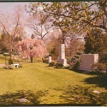 Lombard Monument on Cherry Ave