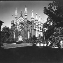 Bigelow Chapel, Exterior