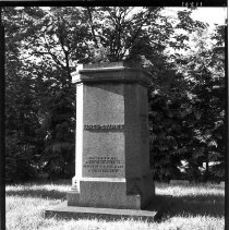 Sparks, Jared, Monument