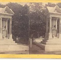Harnden Monument, Central Aven