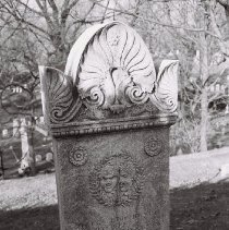 Edwin Booth Monument, verso