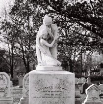 Thatcher Magoun Monument