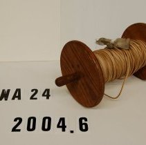 Reel with knotted line