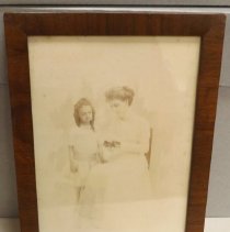 Laura & Jessie Demeritt