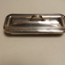 Rectangular covered stainless steel container