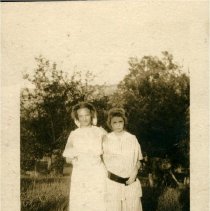 "Ruth ??? tallest girl looks rather like her in the photo"