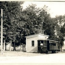 2 black and white photos.