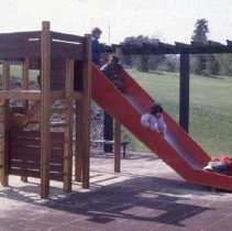 1989.05.307_11-kg-playground