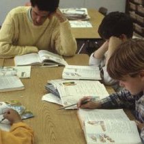 1989.05.307_19-reading