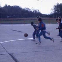 1989.05.307_73-playing