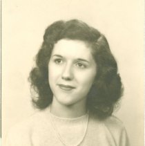 Senior picture of Cornelia Alexander Elmore