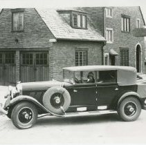 (160) 1928 Auburn 8-115 Phaeton, Top Up, in Front of House