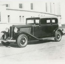 (237) 1931 Auburn 8-98 Sedan in Front of Public Building (2)