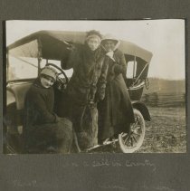 (97) Dr. Bonnell Souder with Auburn Automobile on a Call in DeKalb County