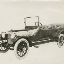 (116) 1914 Auburn, Touring Car Front Left 3/4 View with Top Down