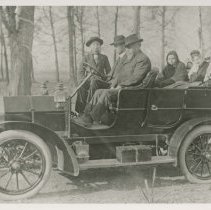 (37) 1907 Model D Touring with Vehslage Family