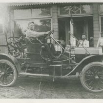 (59) 1909 Auburn Modified into a "Farmer's Helper" from Postcard
