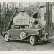 (400) 1932 Auburn 12-160 Cabriolet, 3/4 Right Front View, in Residential Se