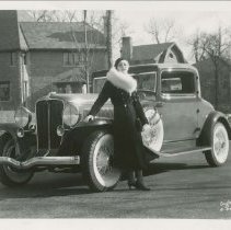 (408) 1932 Auburn 12-160 Coupe, Woman Model Poses with Car