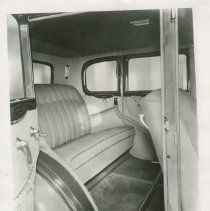 (462) 1933 Auburn Sedan Interior, Rear Compartment, Through Right Rear Door