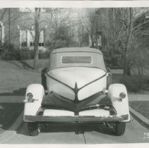 (543) 1932 Auburn 12-160 Speedster with Woman Model, Front View, Top Up