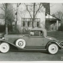 (549) 1932 Auburn 12-160 Coupe in Residential Setting, Left Profile (2)