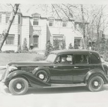 (616) 1935 Auburn 851 Landau with Driver and Woman Passenger, Left Profile