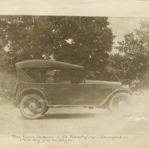 (139) Originally Part of Tri Kappa Collection.