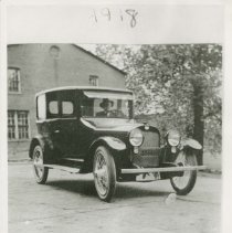 (142) 1918 Auburn Sedan 6-44 3/4 Front Right Profile with Man in Driver's S