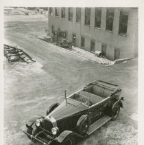 (230) 1927 Auburn Phaeton at Auburn Automobile Company 3/4 Front View