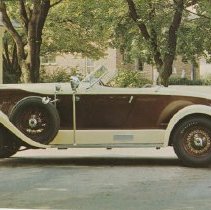 (309) 1928 Auburn 8-120 Speedster, Top down, Left Profile, in Front of Hous