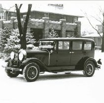 (321D) 1928 Auburn, 3/4 Front Left Profile, House 1705 Behind
