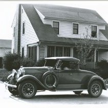 (321G) 1928 Auburn, 3/4 Front Left Profile, in Front of a House