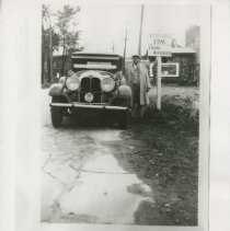 (344) 1929 Auburn Sedan, Man Beside, Three Rivers, Quebec, Canada