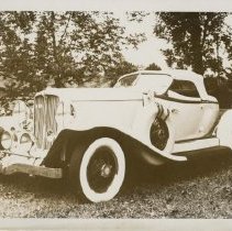 (420) 1931 Auburn 3/4 Front View Left Profile, in Grassy Area