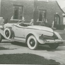 (459) 1931 Auburn 8-98 Speedster, in a Driveway on Midway Drive, Auburn
