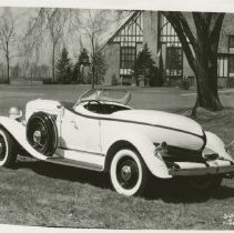 (478) 1932 Auburn 8-100 Sedan, at R.G. Little House on Midway Drive, Auburn