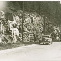 (585) 1934 Auburn Sedan on Test Run by Cliffs, Front Profile