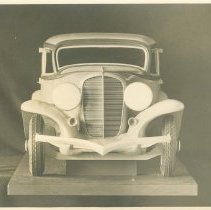 (591) 1934 Auburn Scale Model, Full Front View