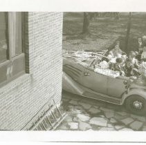 (602) 1934 Auburn Phaeton Decorated for Parade, Back Left Profile