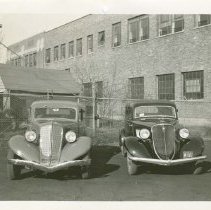 (610) 1934 Auburn Sedan with Studebaker Sedan, Front View