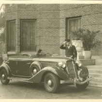 (655) 1935 851 Phaeton with Woman in Driver's Seat and Valet