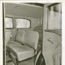 (799) 1932 Auburn Sedan Interior Shot of Foldaway Jump Seats