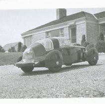(953) 1948 Scale Model of the Tasco Prototype in a Driveway