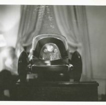 (980) 1948 Tasco Scale Model on a Stand in an Office(2)