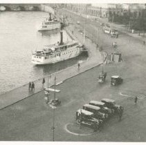 (136)London Imperial Airways Plane Around 1930 and Autos at a Dock