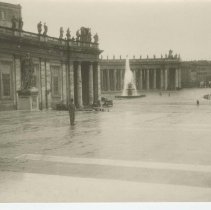 (150) Robert Wiley at a Fountain in Rome,Italy, in 1927(2)