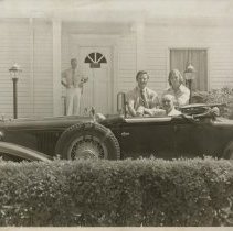 (66) 1929 Cord L-29 Cabriolet, with four men at the Greenhurst Country Club