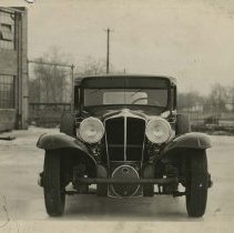 (95) 1929 Cord L-29 Sedan, 3/4 front right profile, at AAC Complex